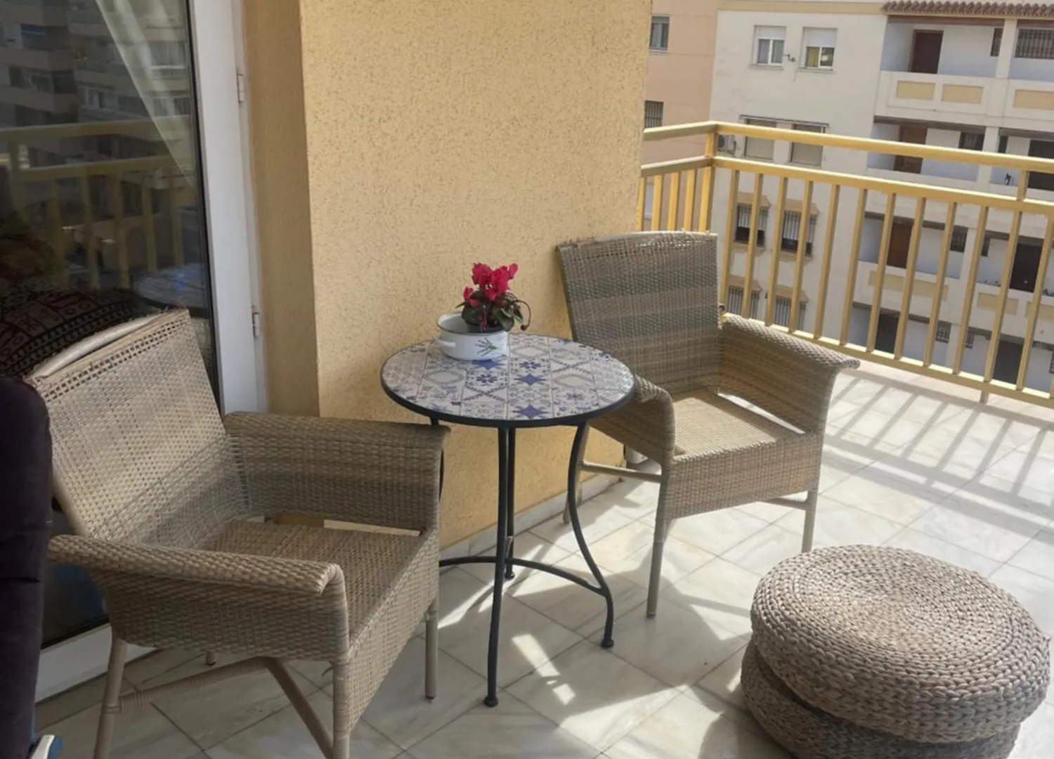 Апартаменты Cozy One Bedroom, Big Balcony, Pool Area - Yamasol Фуэнхирола Испания